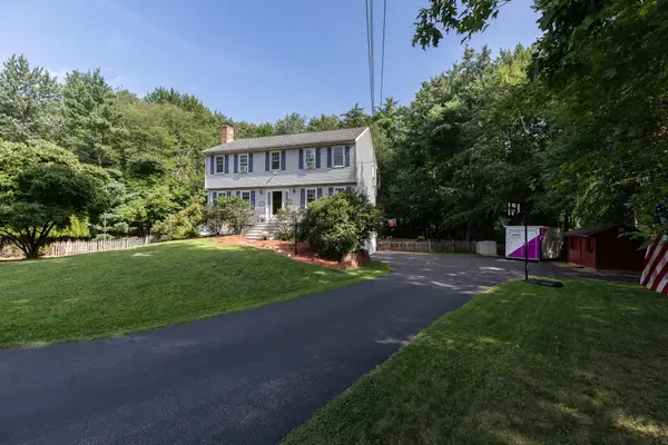 12 Applewood Lane, Salem, NH 03079