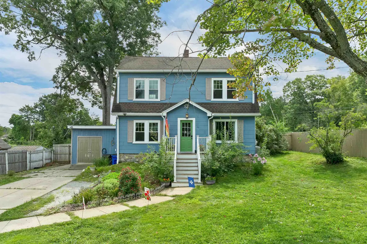 17 Desaulnier Street, Goffstown, NH 03045 - #1