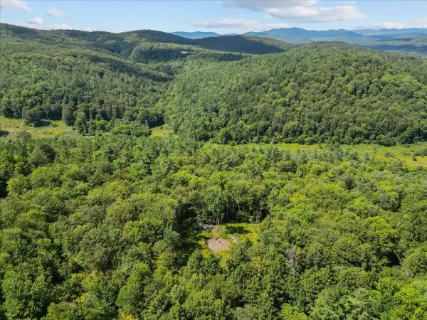 1901 Royalton Hill Road, Royalton, VT 05068