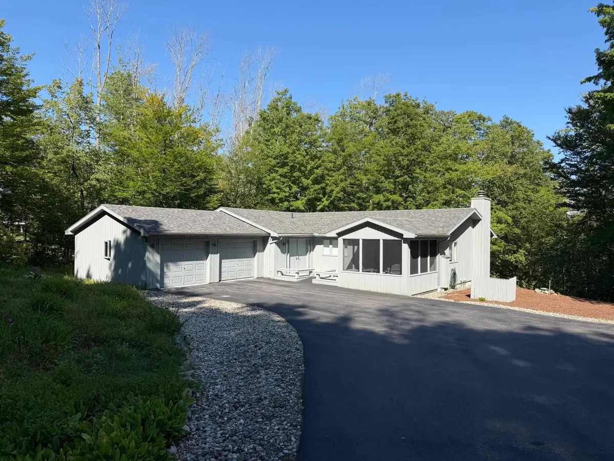422 Road Round The Lake, Grantham, NH 03753 - #1