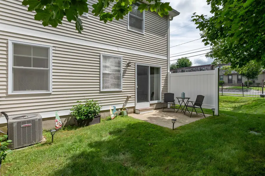 77 Deerwood Drive #A, Nashua, NH 03063 - #3