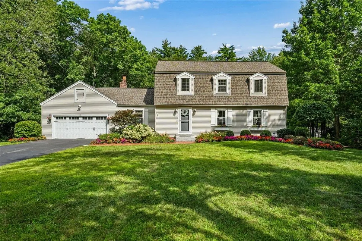 20 Mulberry Lane, Bedford, NH 03110 - #1