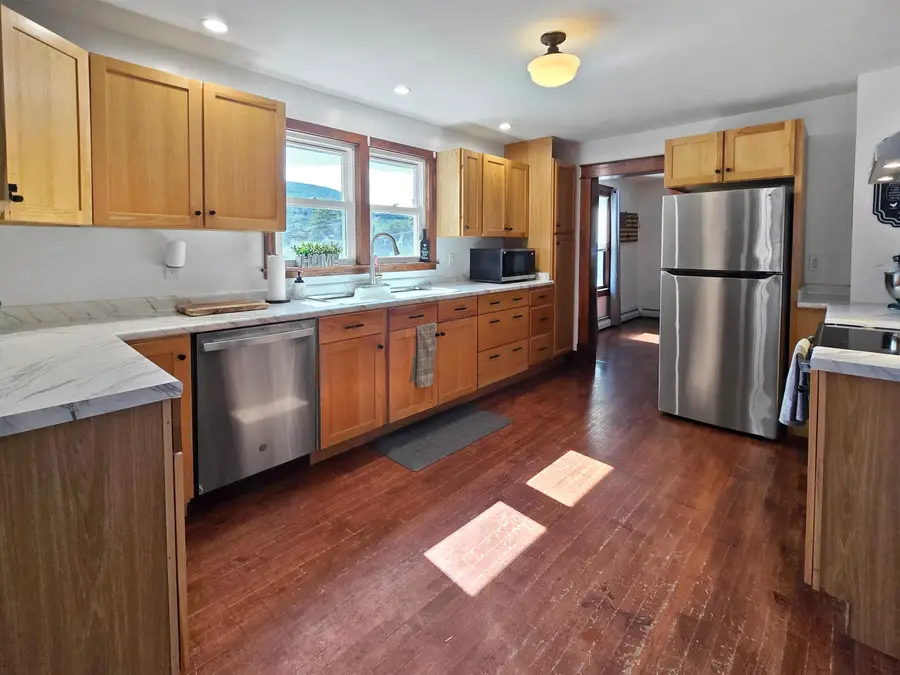286 Thrall Avenue, West Rutland, VT 05777 - #3