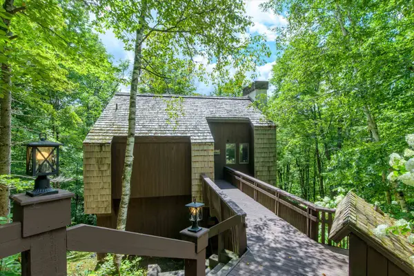 283 Salt Ash Road, Plymouth, VT 05056