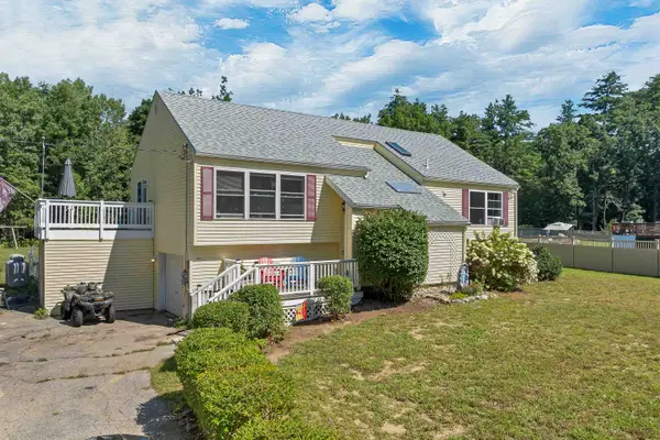 20 Adam Drive, Hudson, NH 03051