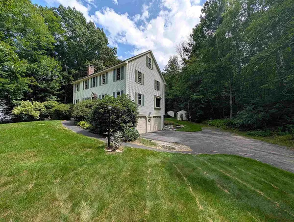 2 Nutfield Drive, Londonderry, NH 03053