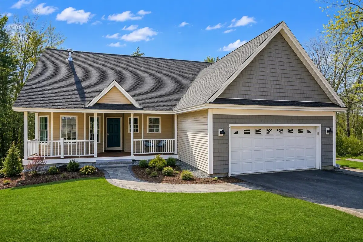 8 Sapling Lane, Sandown, NH 03873 - #1