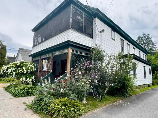 30 Green Street, Rockingham, VT 05101