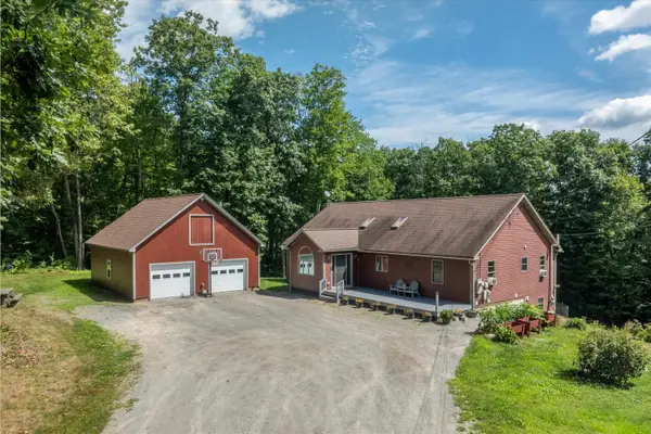 46 Pearce Circle, Rockingham, VT 05101