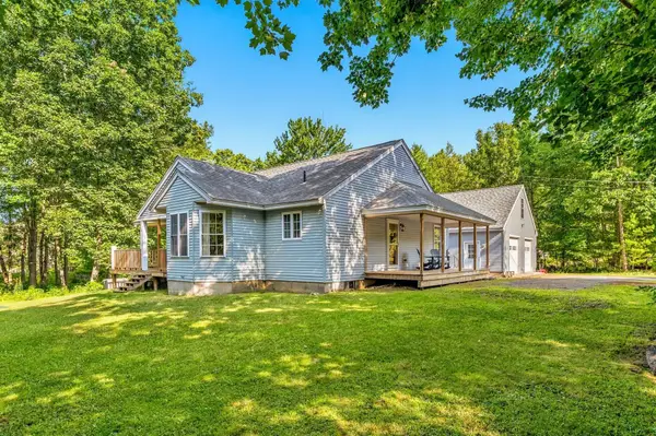 17 Donigians Way, Barrington, NH 03825