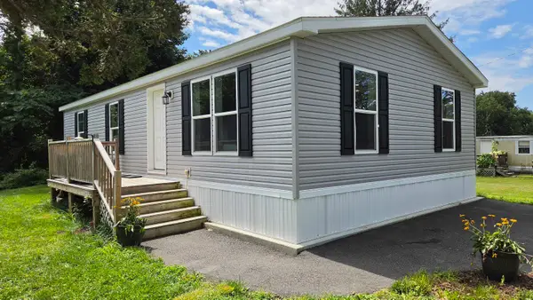 85 Coffin Road #TRLR 17, Epping, NH 03042