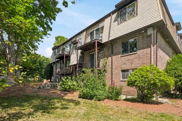 2 Silvestri Circle #10, Derry, NH 03038