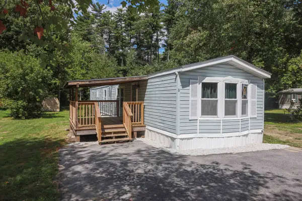 8 Mark Drive, Allenstown, NH 03275