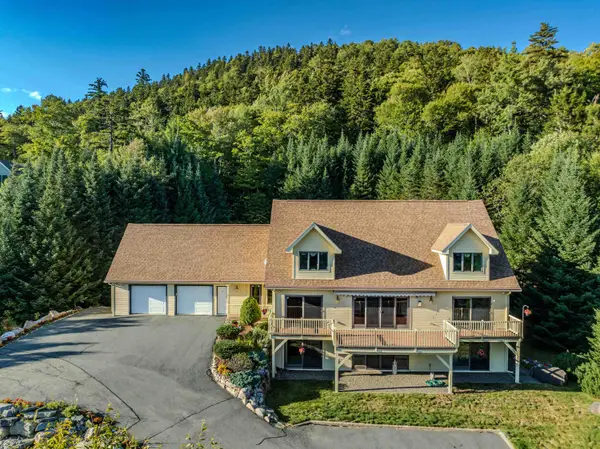 323 Hannah Loop, Carroll, NH 03575