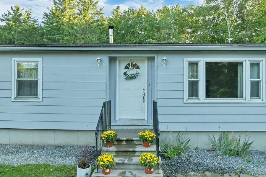26 Brian Street, Sandown, NH 03873 - #3