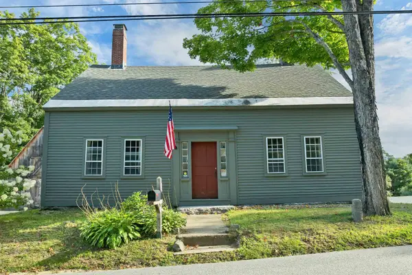 107 Town House Road, New Hampton, NH 03256