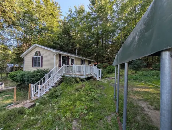 51 Meredith Drive, Barnstead, NH 03225