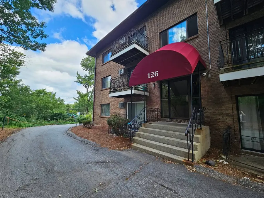 126 Mammoth Road #Unit4, Hooksett, NH 03106 - #2