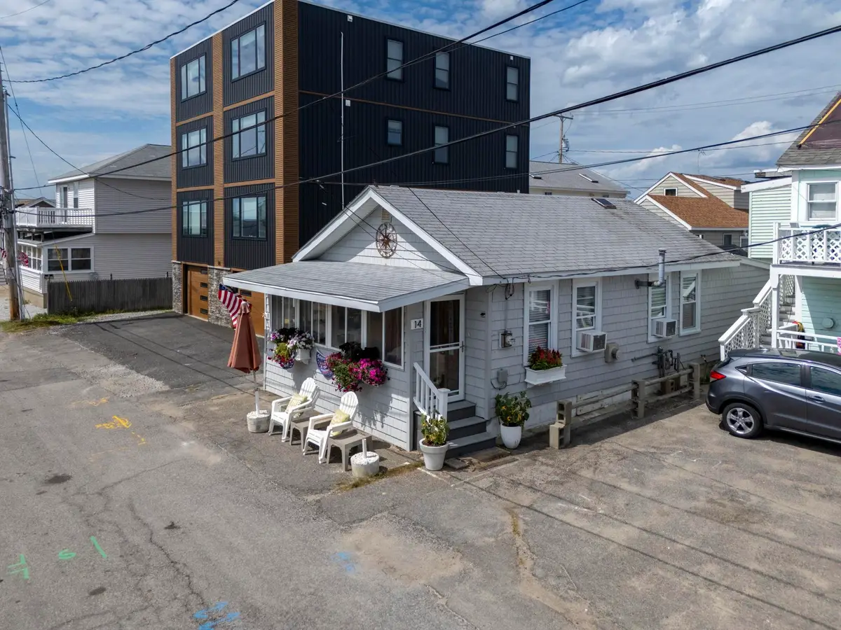 14 Manchester Street, Hampton, NH 03842 - #1