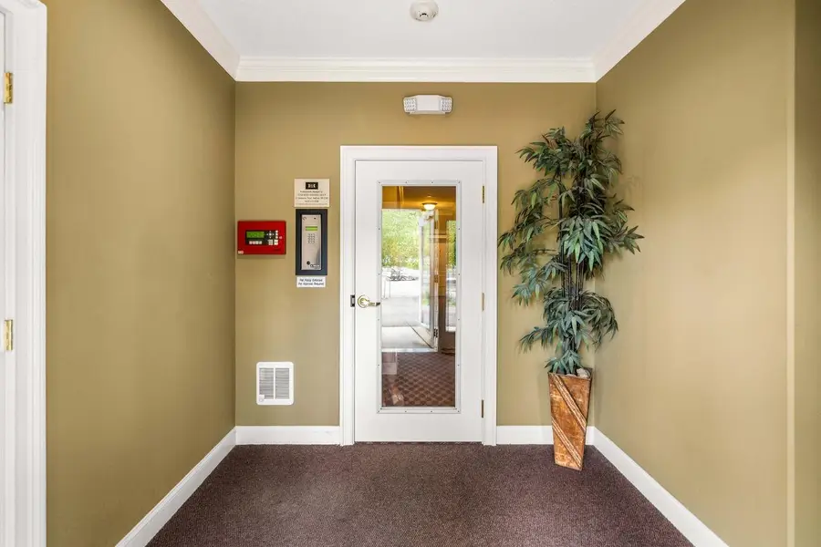 17 Roundabout Way #5, Manchester, NH 03102 - #3
