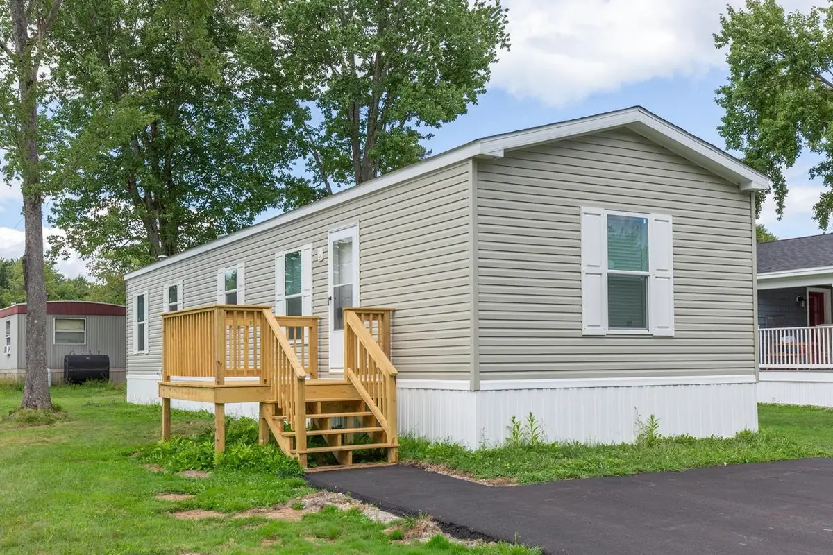16 South Emperor Drive, Concord, NH 03303 - #1