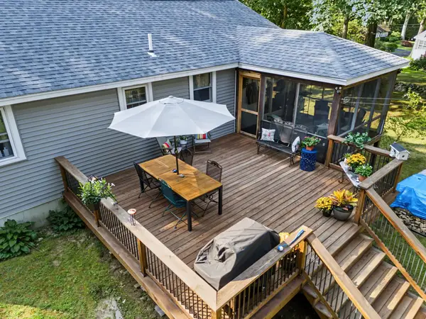16 Sunset Drive, Atkinson, NH 03811