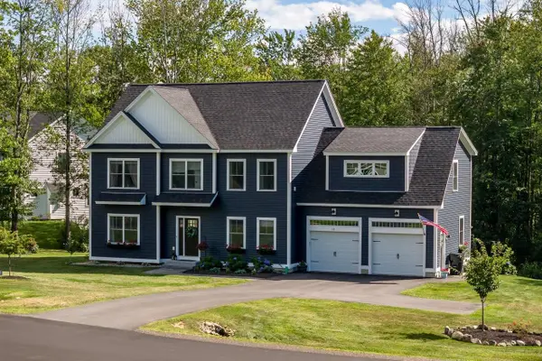 76 Signature Drive, Barrington, NH 03825