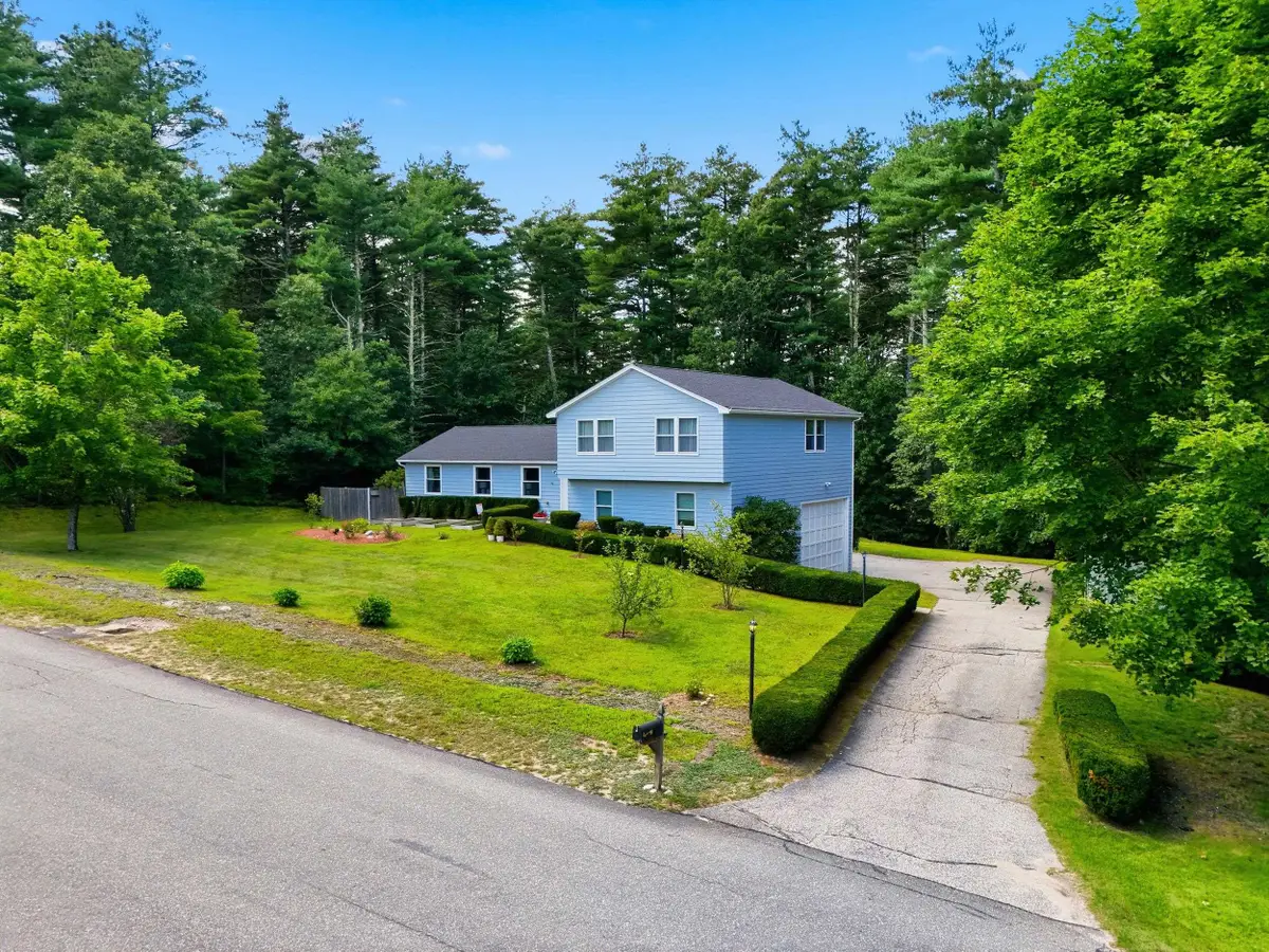 7 Twin Street, Windham, NH 03087 - #1