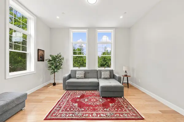 12 Cross Street #201, Concord, NH 03303