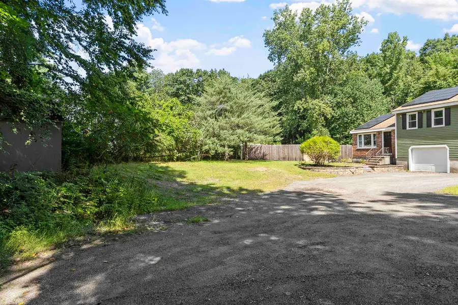 34 Hemlock Circle #A, Sandown, NH 03873 - #2