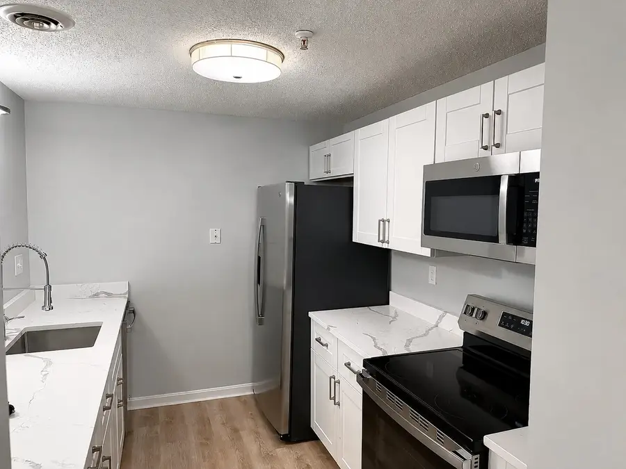 2 Mayfair Lane #101, Nashua, NH 03063 - #2