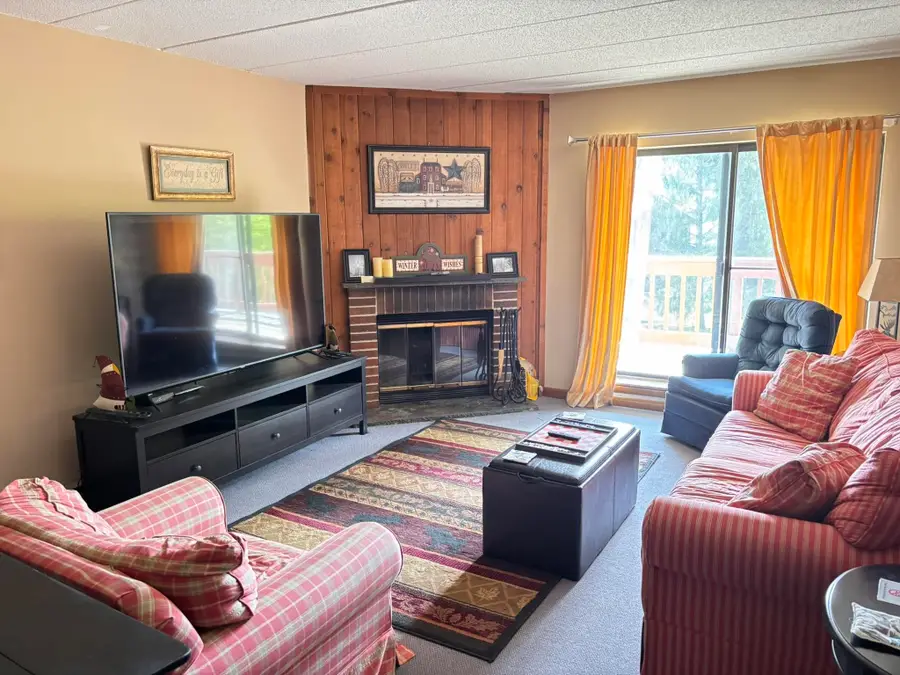 5D Snow Mountain Village #124, Dover, VT 05356 - #2