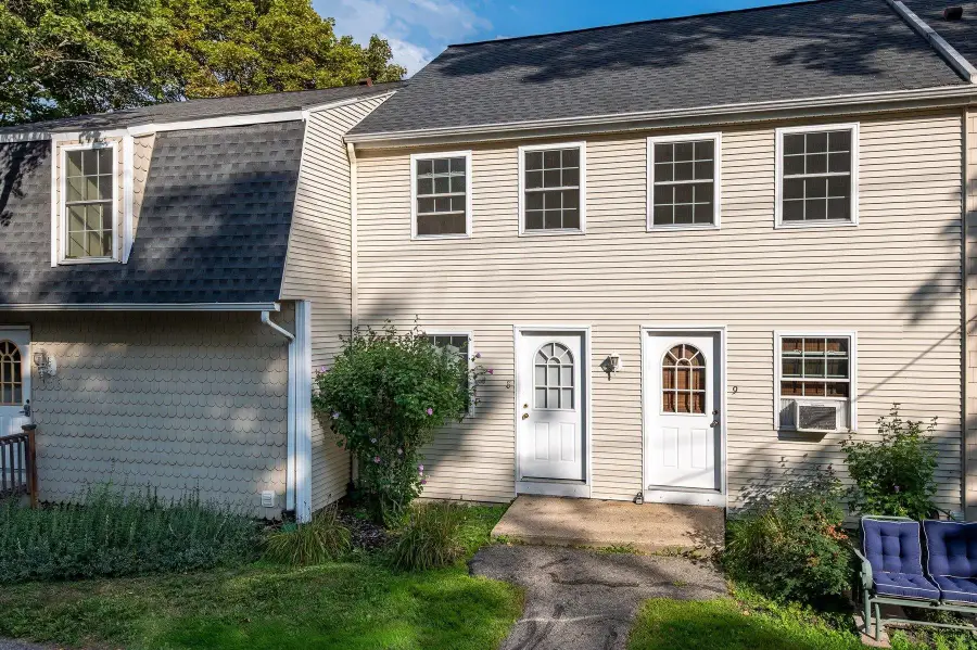 8 Cricket Brook, Dover, NH 03820 - #2