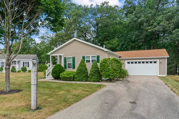 16 Aspen Way, North Hampton, NH 03862