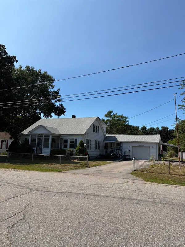44 Dewey Street, Rochester, NH 03867