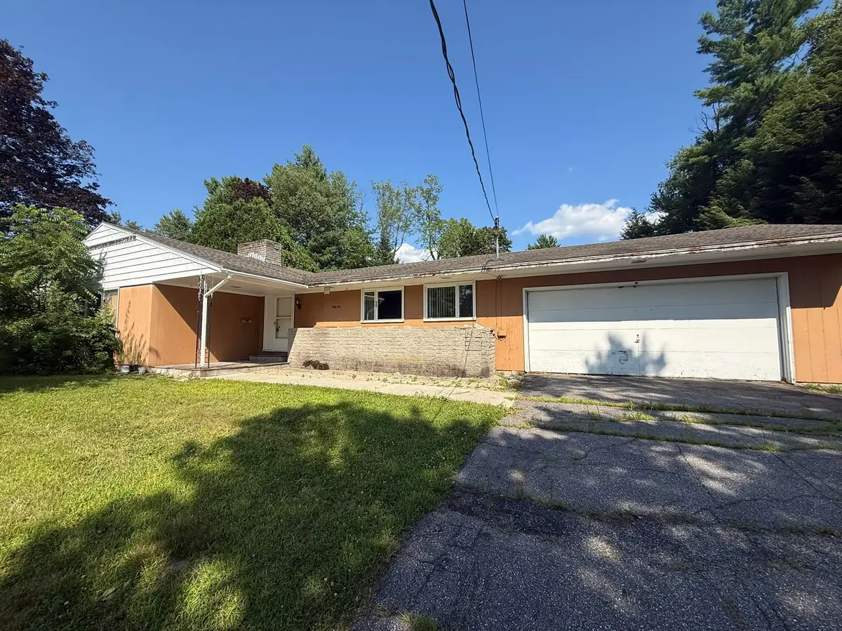 62 Ridge Avenue, Claremont, NH 03743 - #1