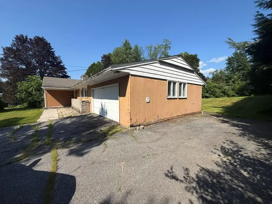 62 Ridge Avenue, Claremont, NH 03743 - #2