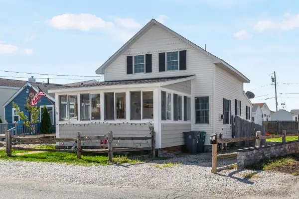 61 Island Path, Hampton, NH 03842