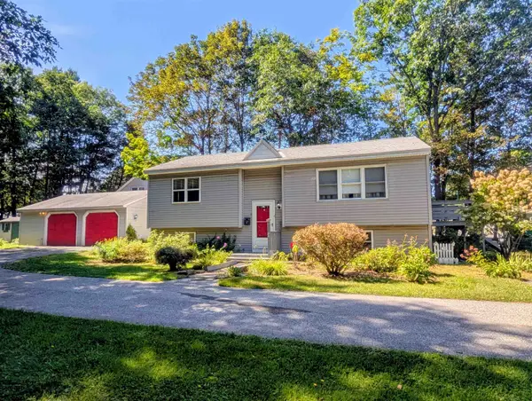 33 Chestnut Street, Claremont, NH 03743