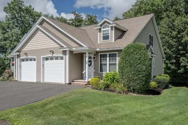 26 Settlers Way, Pelham, NH 03076-3702