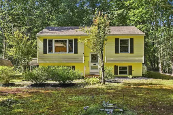 16 Newport Drive, Barnstead, NH 03225
