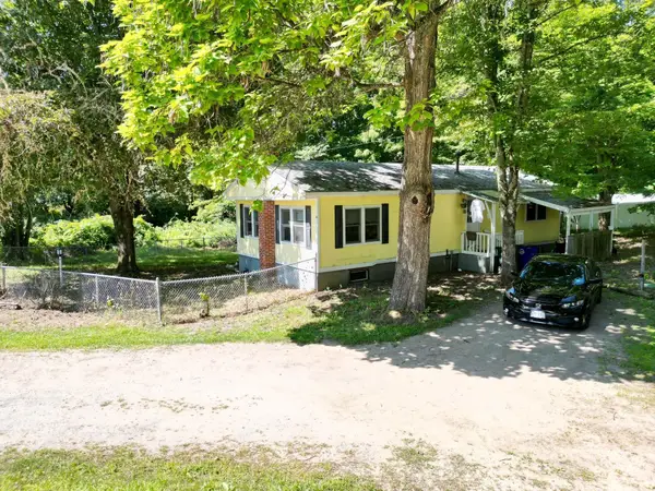 14 Pleasant Street, Goffstown, NH 03045