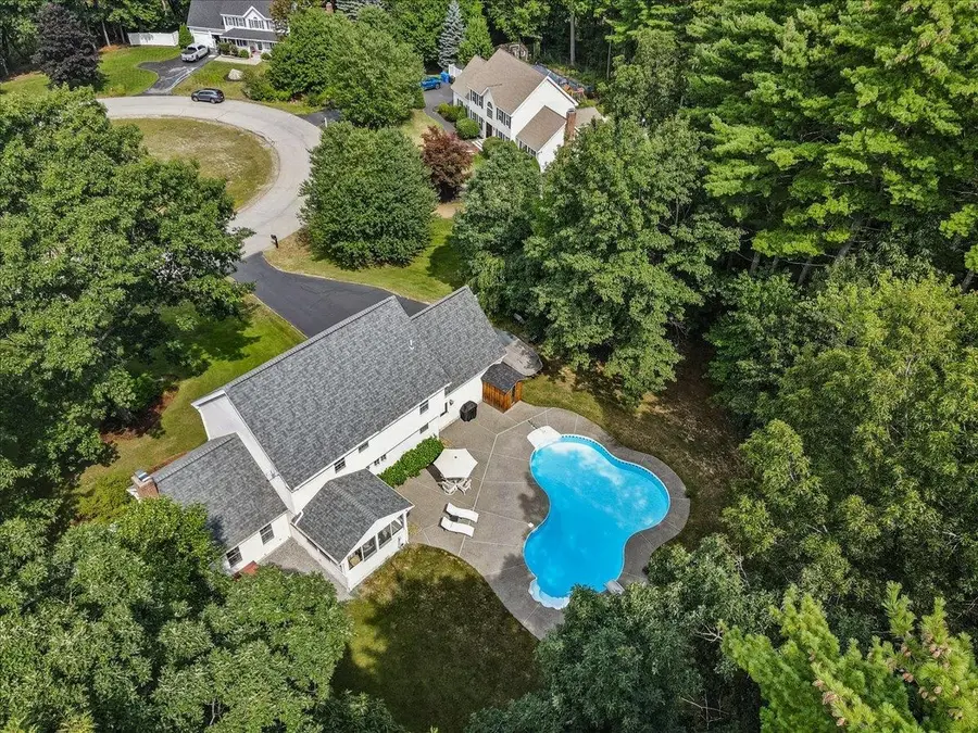 6 Sterling Drive, Londonderry, NH 03053 - #3