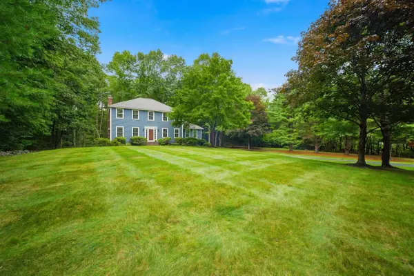 50 Munroe Drive, Hampstead, NH 03826