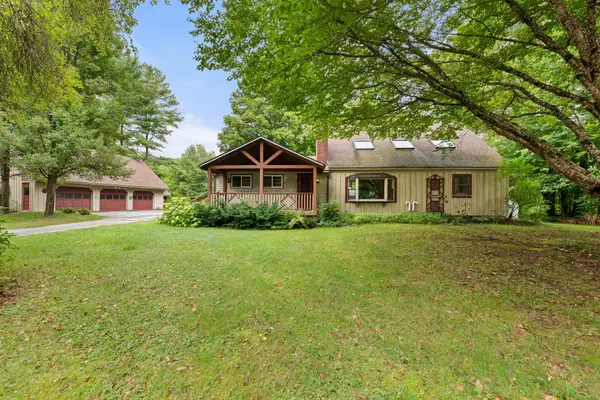 80 Stinson Lake Road, Rumney, NH 03266