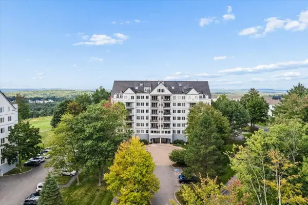12 Mountain Laurels Drive #602, Nashua, NH 03062