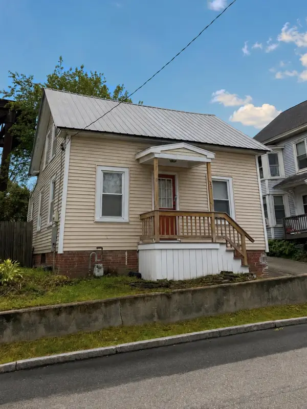 27 Pierce Street, Dover, NH 03820