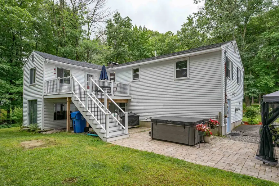 72 Hovey Road, Londonderry, NH 03053 - #2