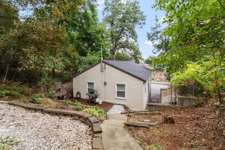 786 Mammoth Road, Manchester, NH 03104-4528 - #3
