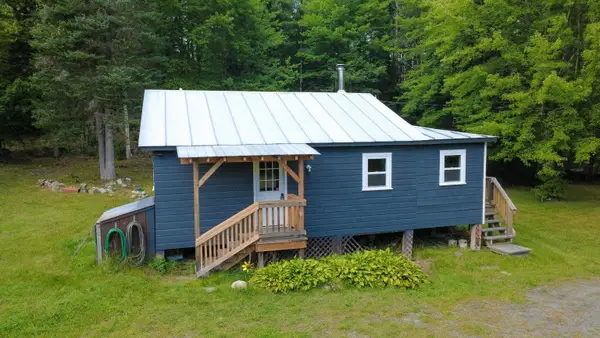 777 Tenney Pond Road, Newbury, VT 05051